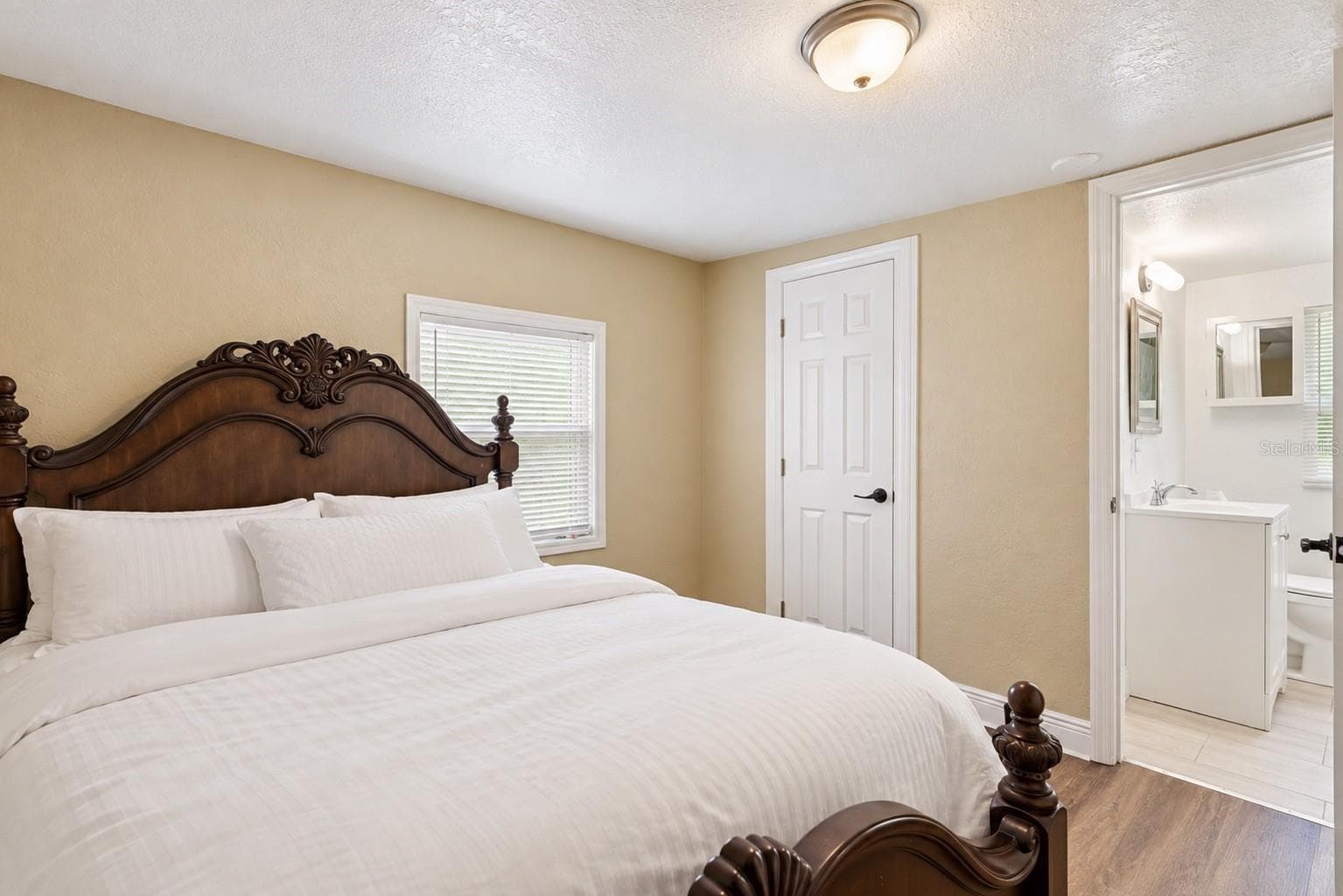 Triplex at 1307 W KALEY AVE, ORLANDO, photo 10 of 28