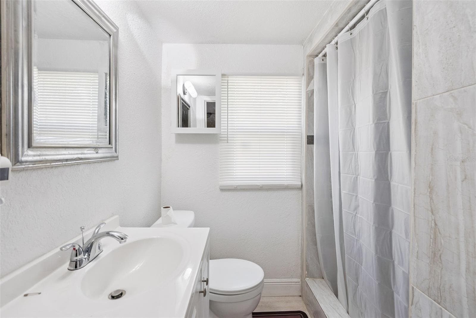 Triplex at 1307 W KALEY AVE, ORLANDO, photo 15 of 28