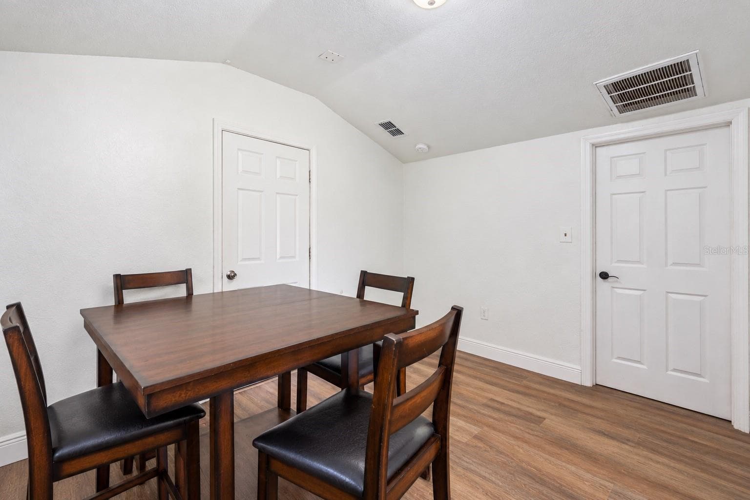 Triplex at 1307 W KALEY AVE, ORLANDO, photo 17 of 28