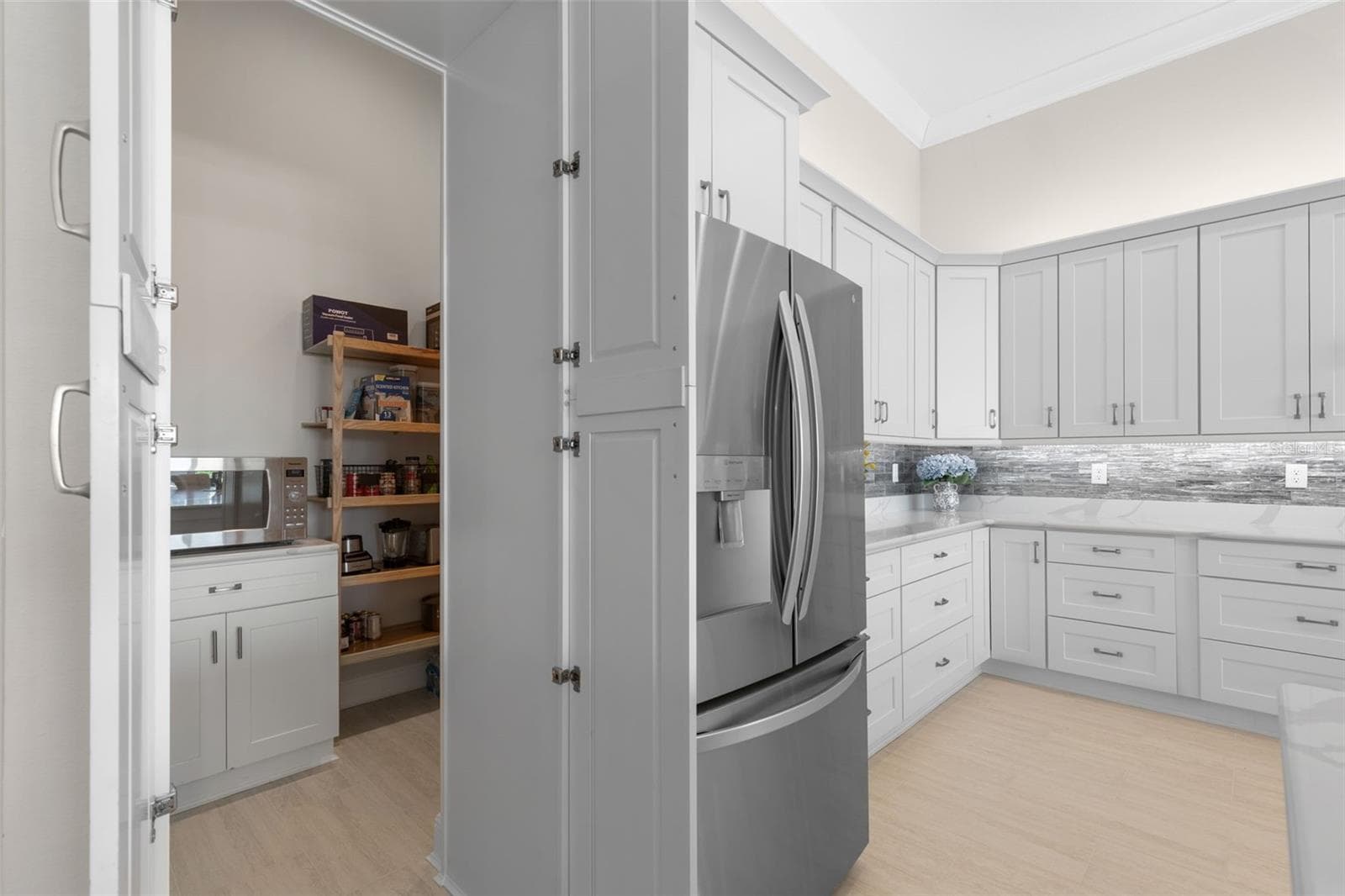 Hidden Pantry - 94 DEL PALMA DR, PALM COAST
