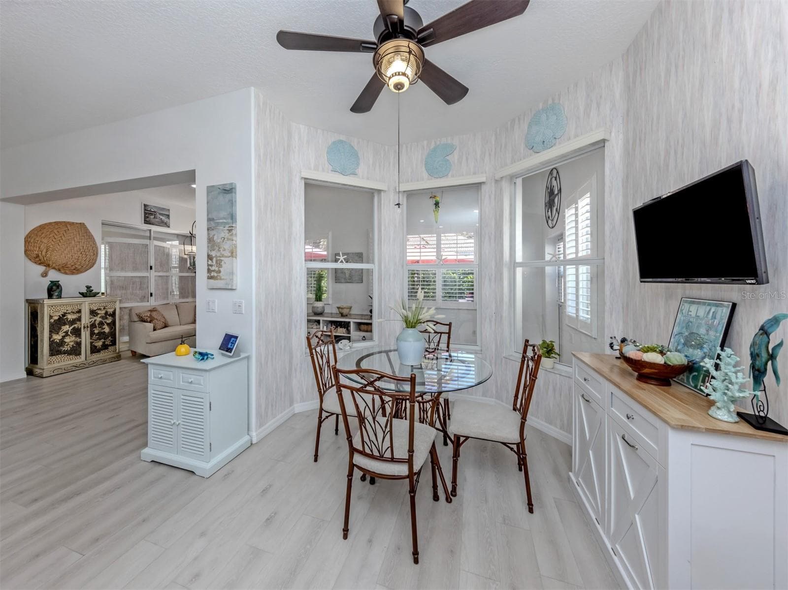 Single Family Residence at 1102 SOUTHLAKE CT, VENICE, photo 9 of 54