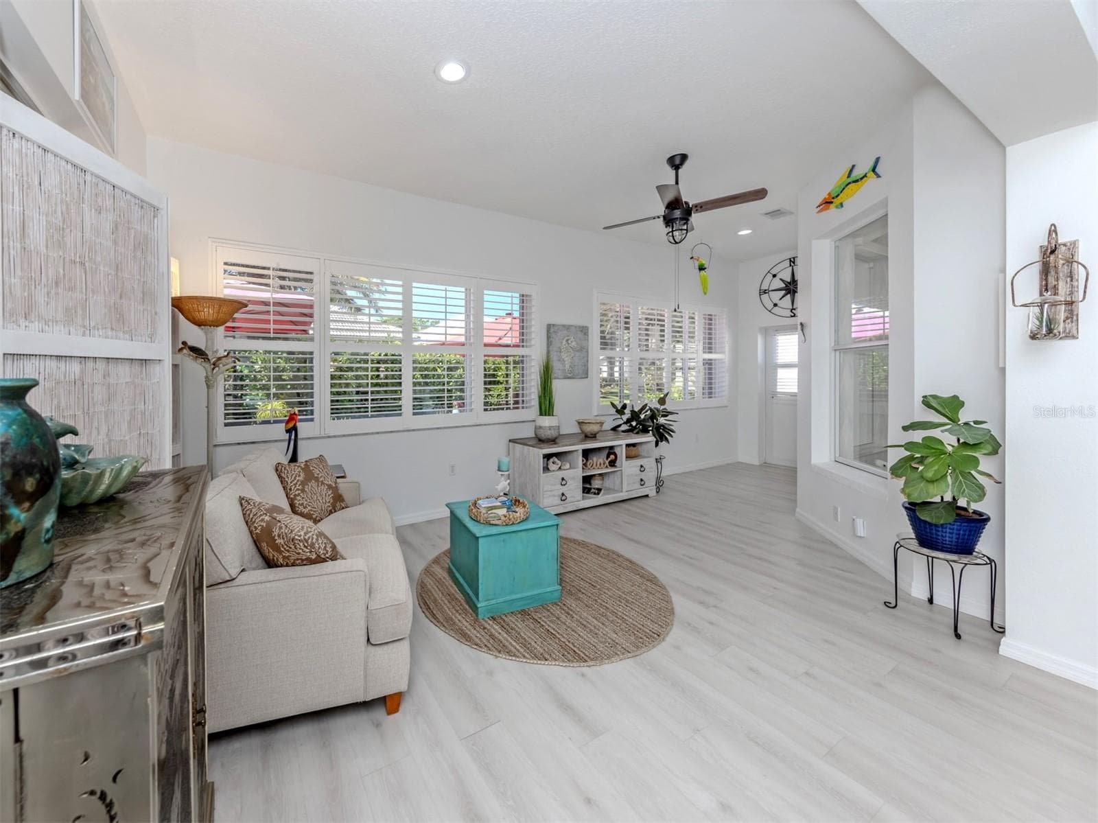 Single Family Residence at 1102 SOUTHLAKE CT, VENICE, photo 11 of 54