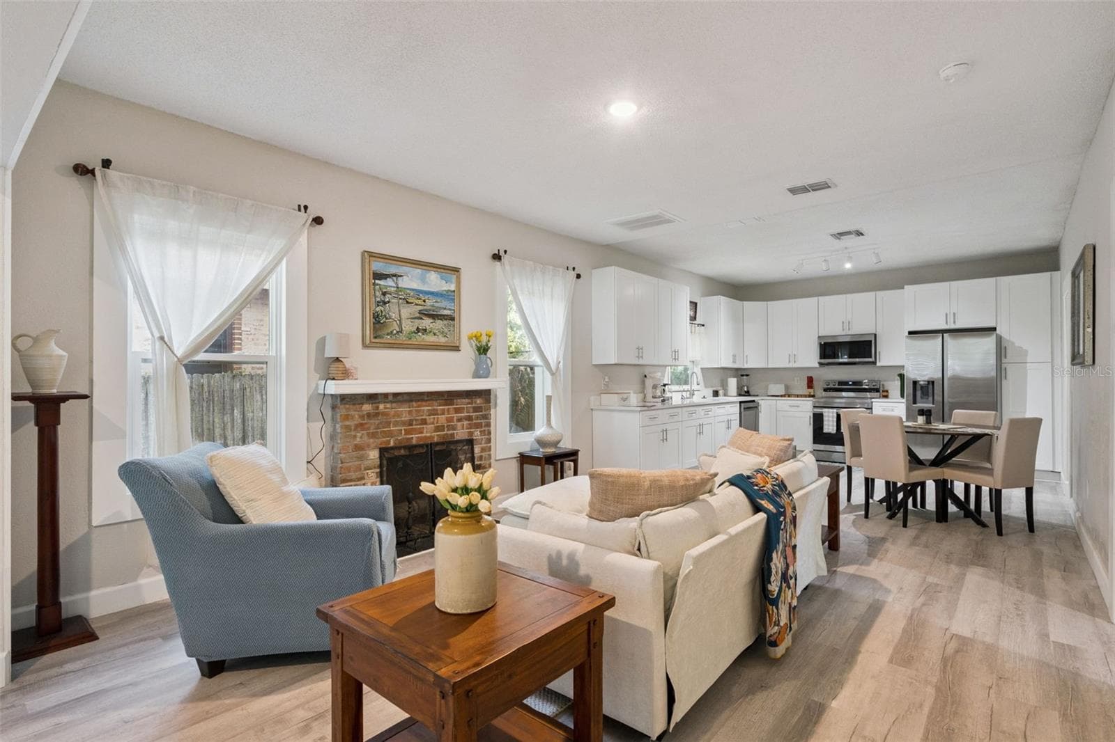family room - 2415 S LAUREL AVE, SANFORD