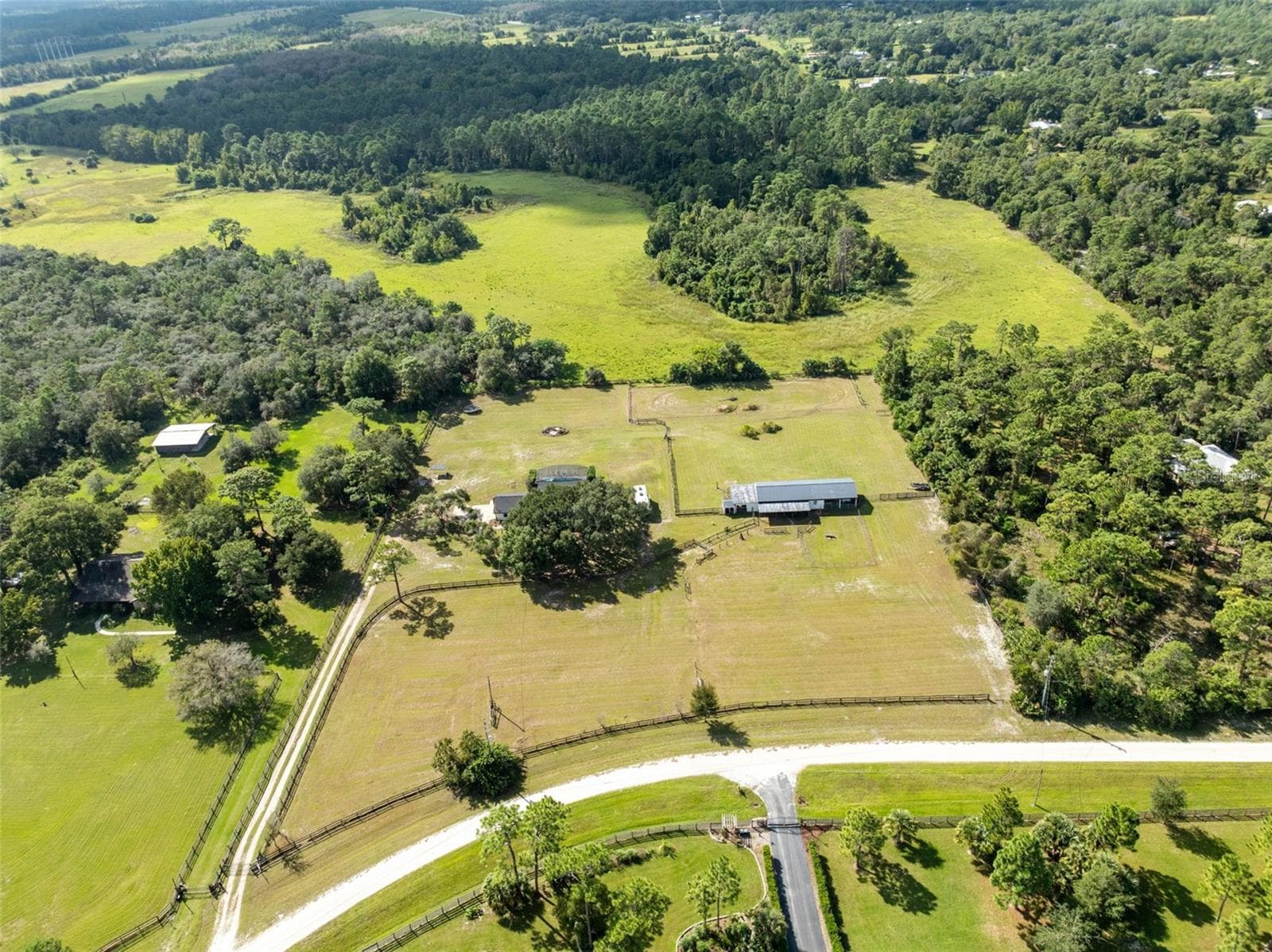 Over 5 acres of land plus no rear neighbors for miles. - 2670 MILLS CREEK RD, CHULUOTA