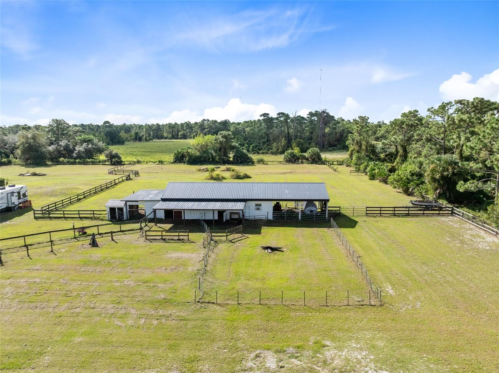No rear neighbors for miles. - 2670 MILLS CREEK RD, CHULUOTA