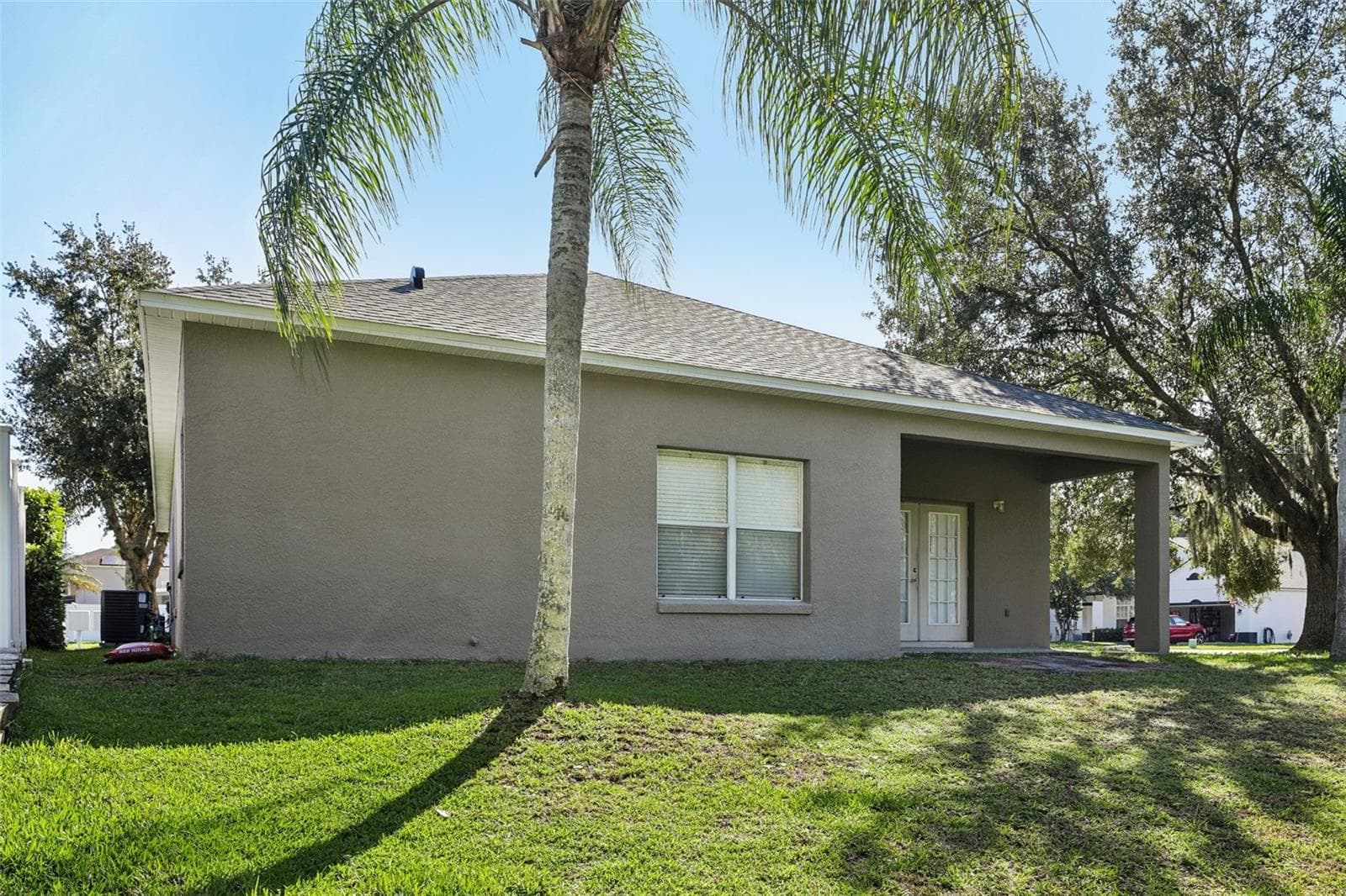 The back of the home. - 1806 ANNA CATHERINE DR, ORLANDO