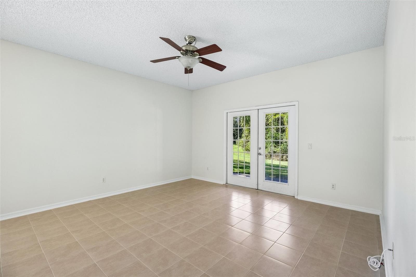 The Family Room - 1806 ANNA CATHERINE DR, ORLANDO