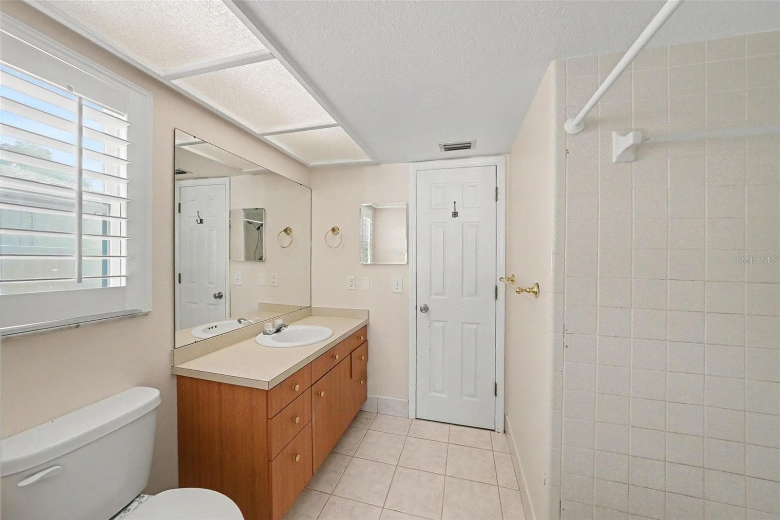 Bathroom 1 - 14161 HETRICK CIR N, LARGO