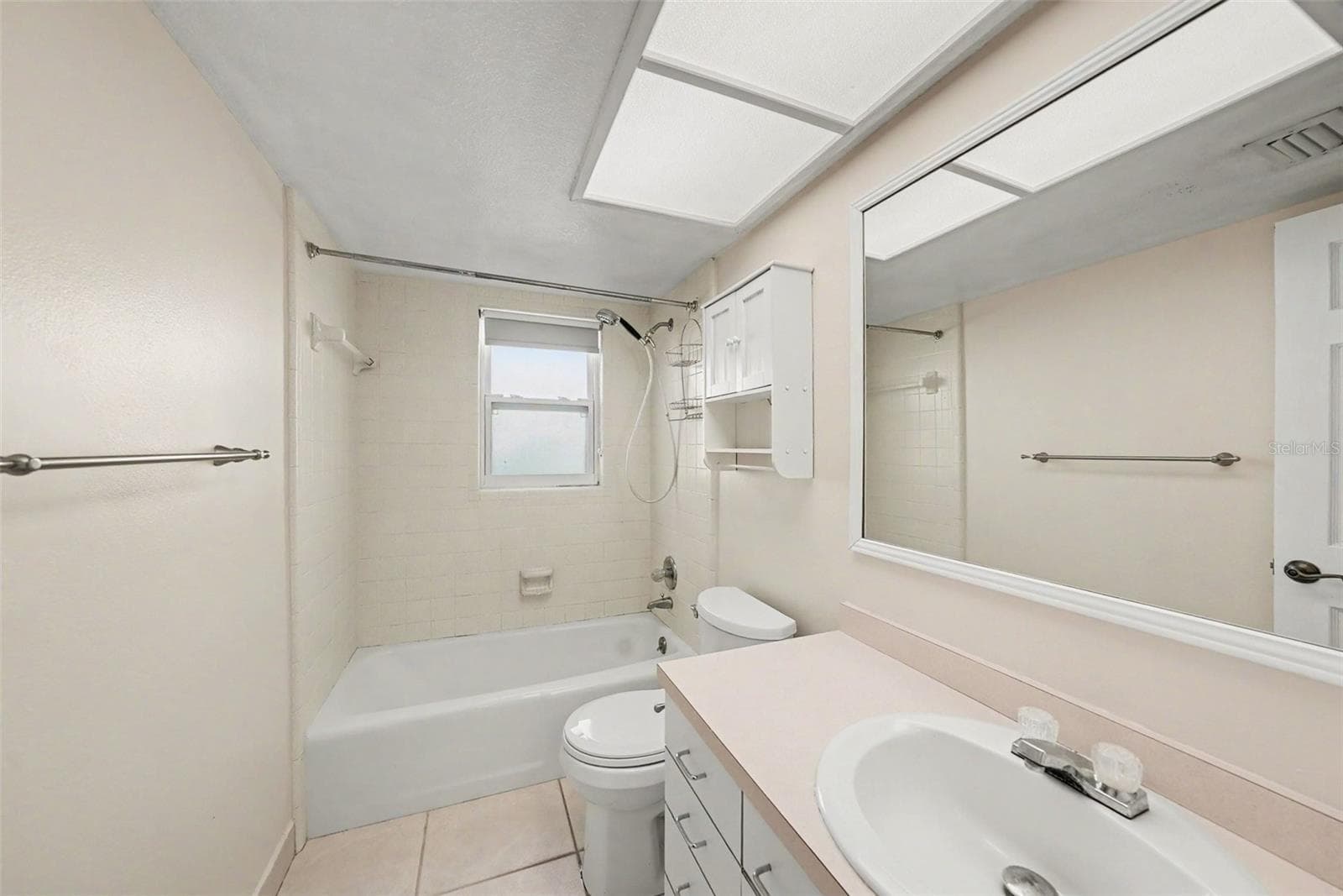 Single Family Residence at 14161 HETRICK CIR N, LARGO, photo 18 of 31