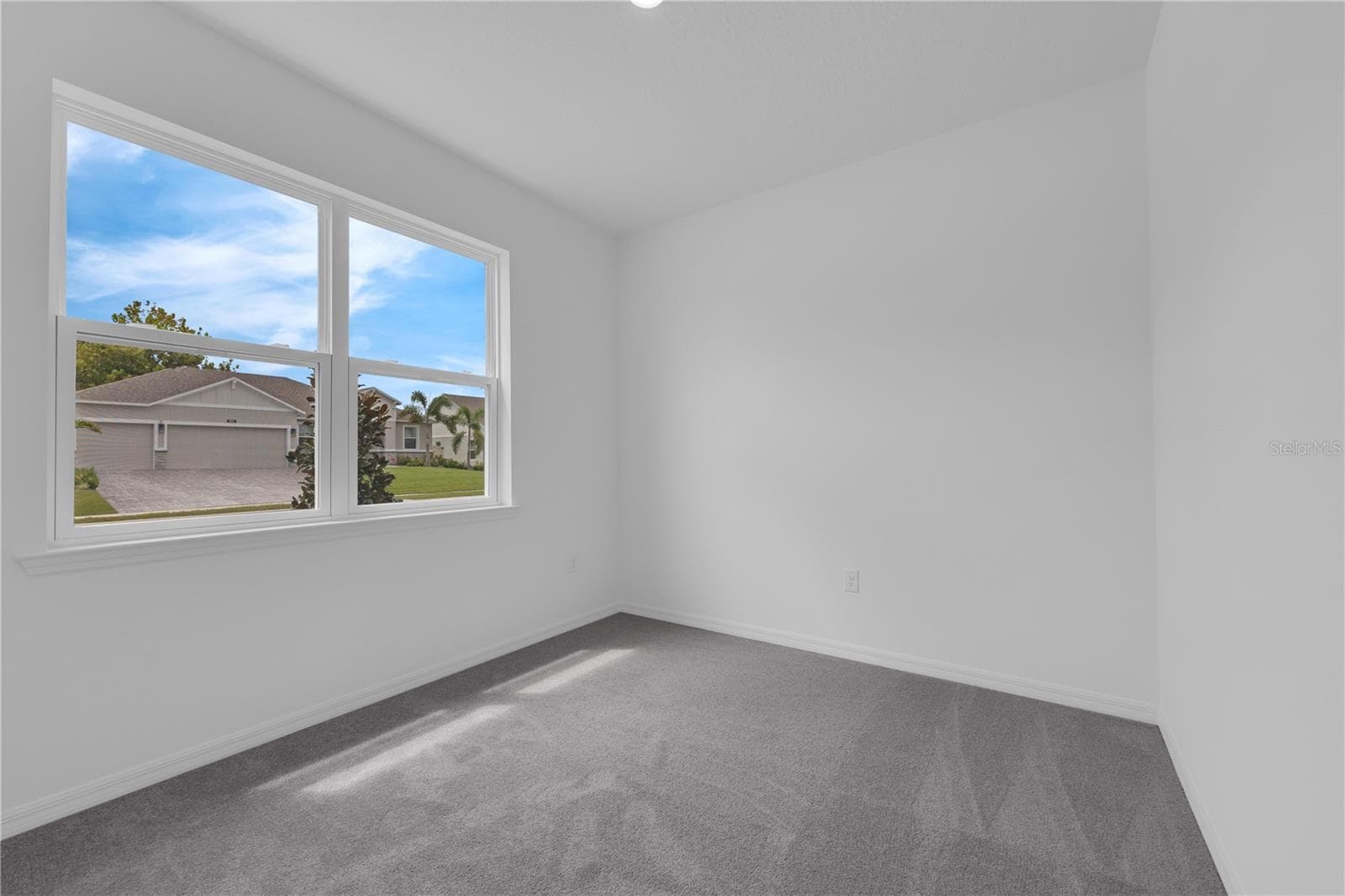 Single Family Residence at 1830 HORSETAIL DR, ST CLOUD, photo 2 of 41