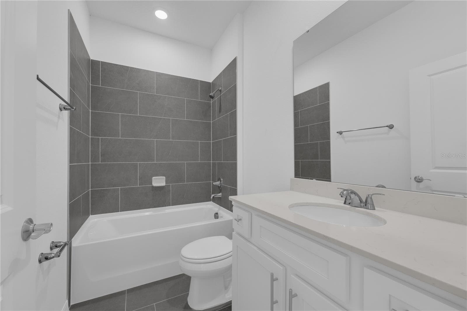Single Family Residence at 1830 HORSETAIL DR, ST CLOUD, photo 7 of 41