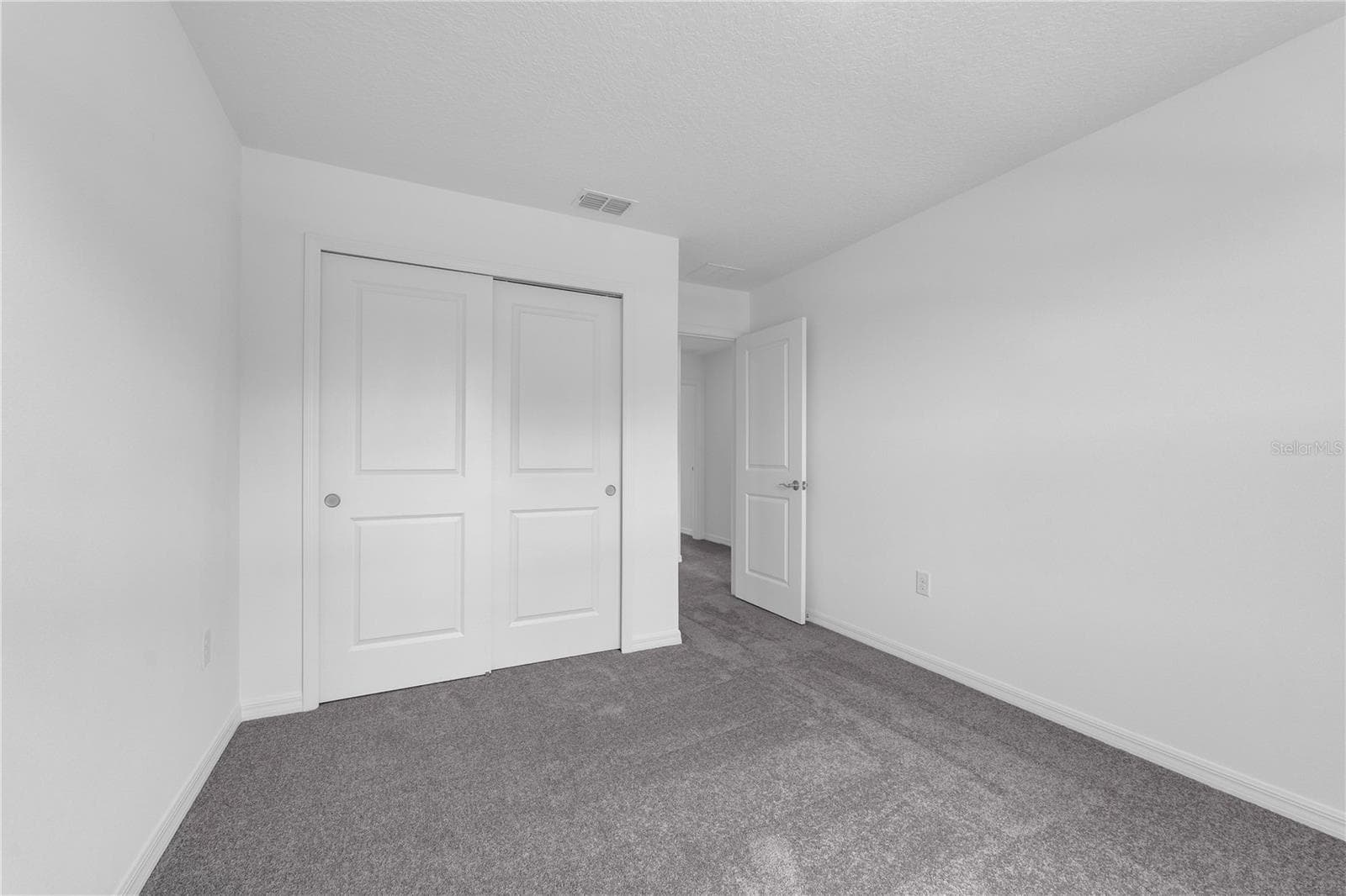 Single Family Residence at 1830 HORSETAIL DR, ST CLOUD, photo 26 of 41