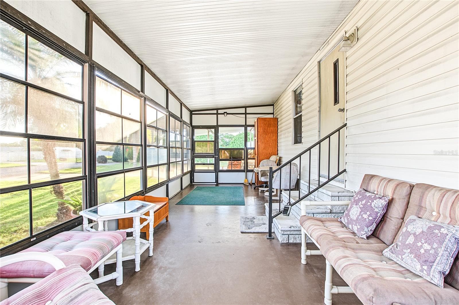 Manufactured Home at 36513 LAKEWOOD DR, ZEPHYRHILLS, photo 6 of 44