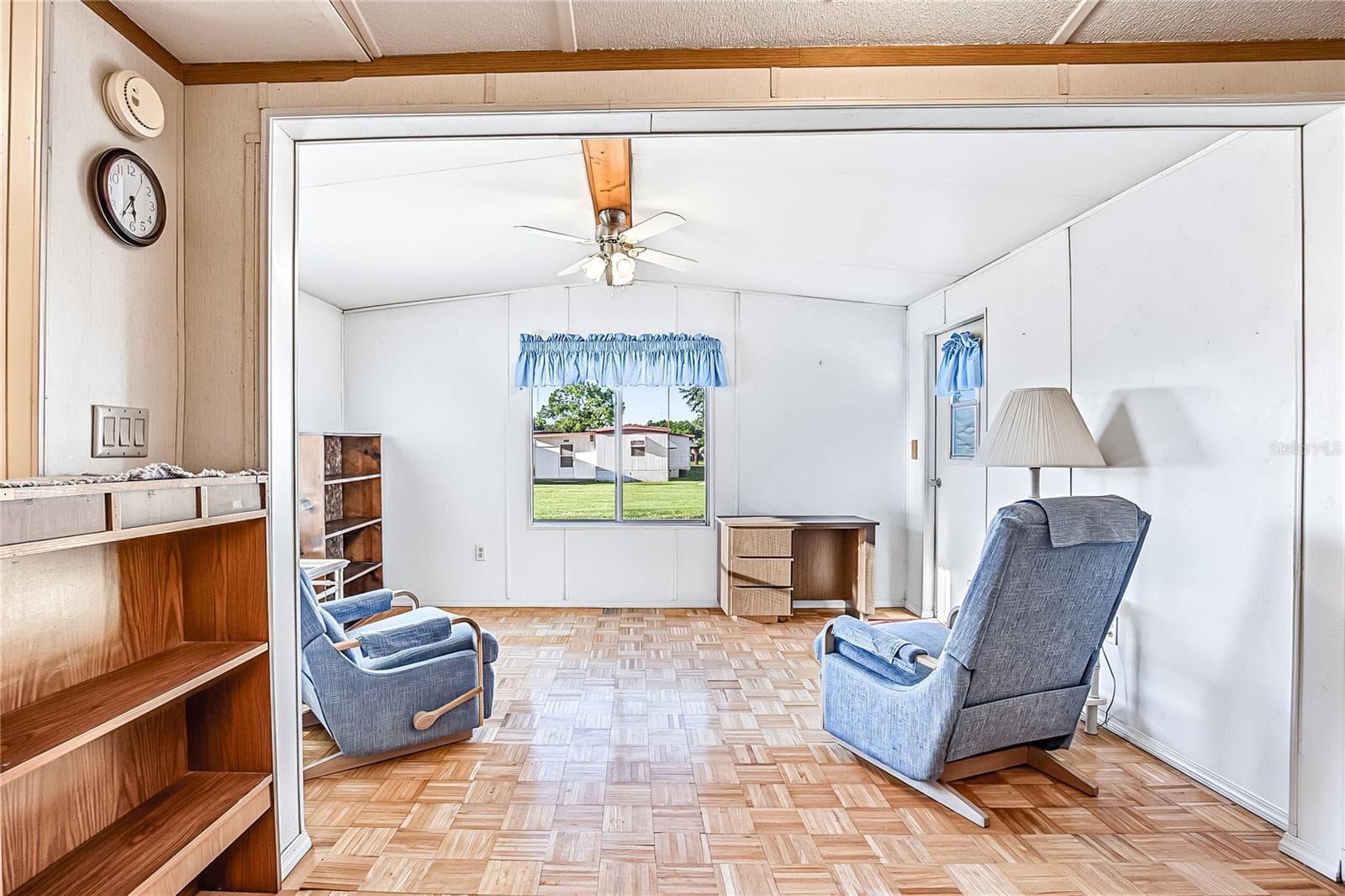 Manufactured Home at 36513 LAKEWOOD DR, ZEPHYRHILLS, photo 19 of 44