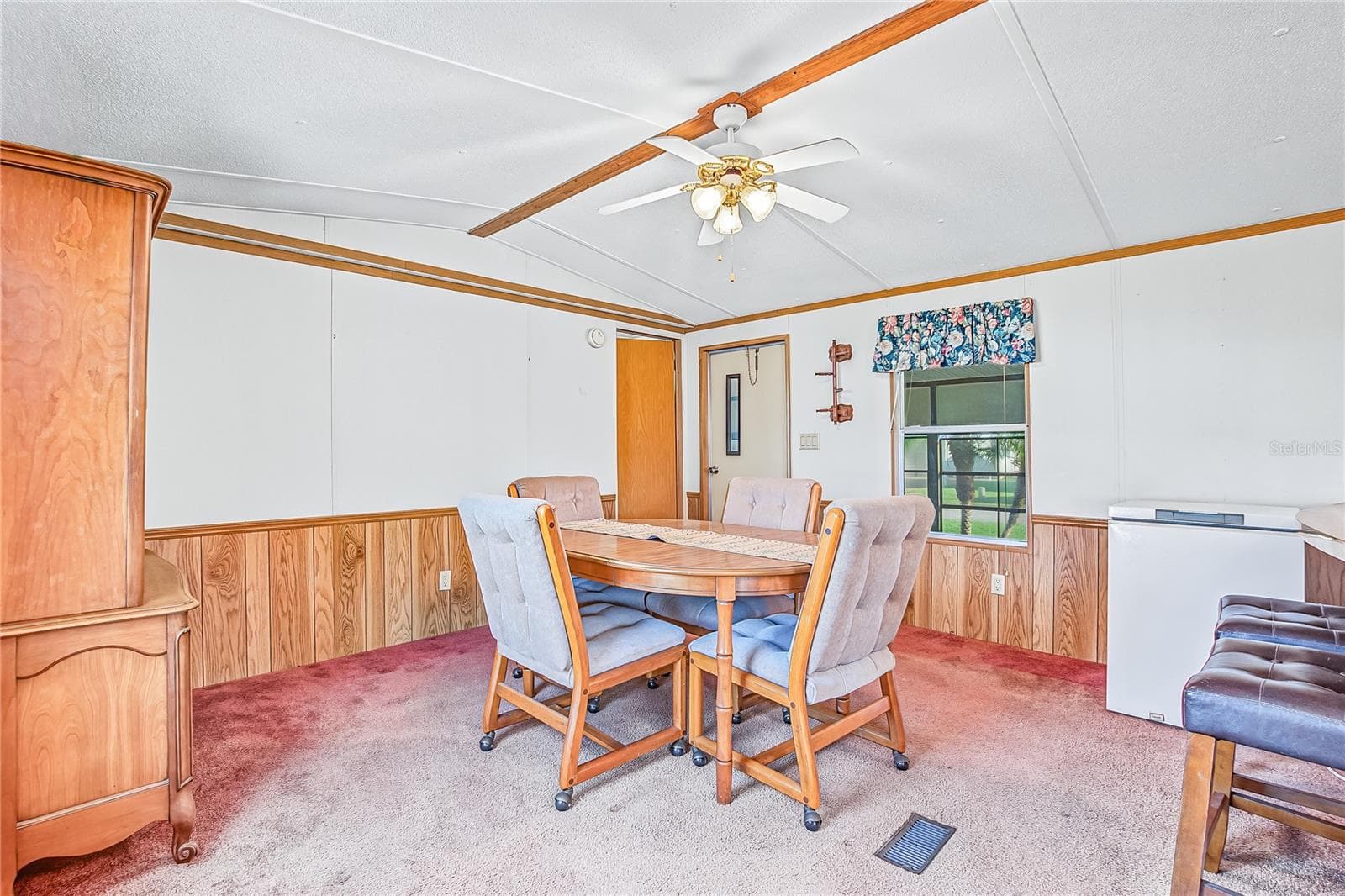Manufactured Home at 36513 LAKEWOOD DR, ZEPHYRHILLS, photo 24 of 44
