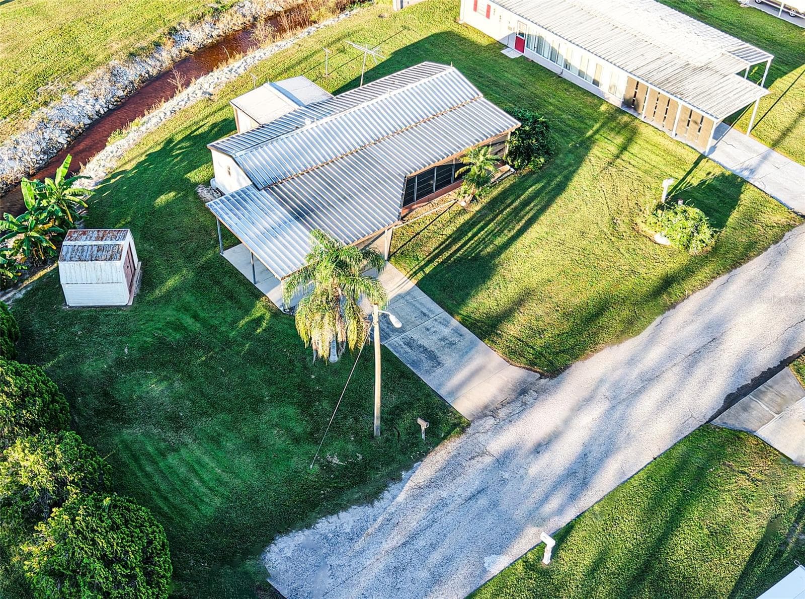 Manufactured Home at 36513 LAKEWOOD DR, ZEPHYRHILLS, photo 31 of 44