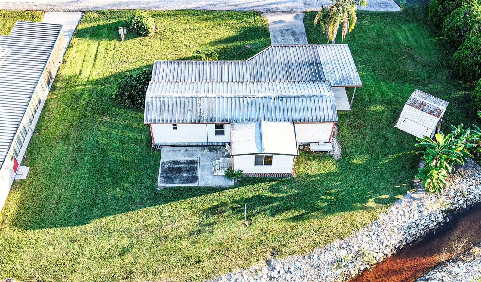 Manufactured Home at 36513 LAKEWOOD DR, ZEPHYRHILLS, photo 35 of 44