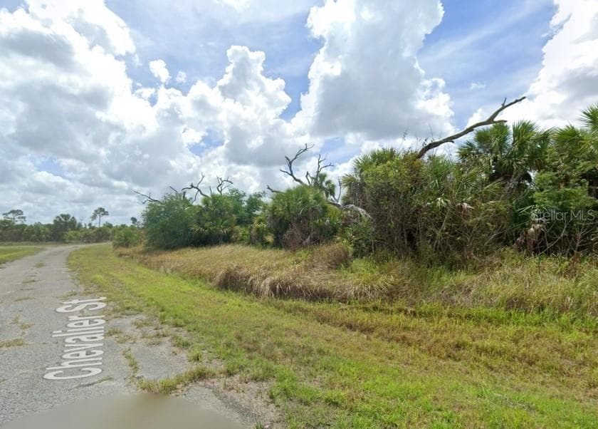 Land at CHEVALIER ST, NORTH PORT, photo 4 of 6