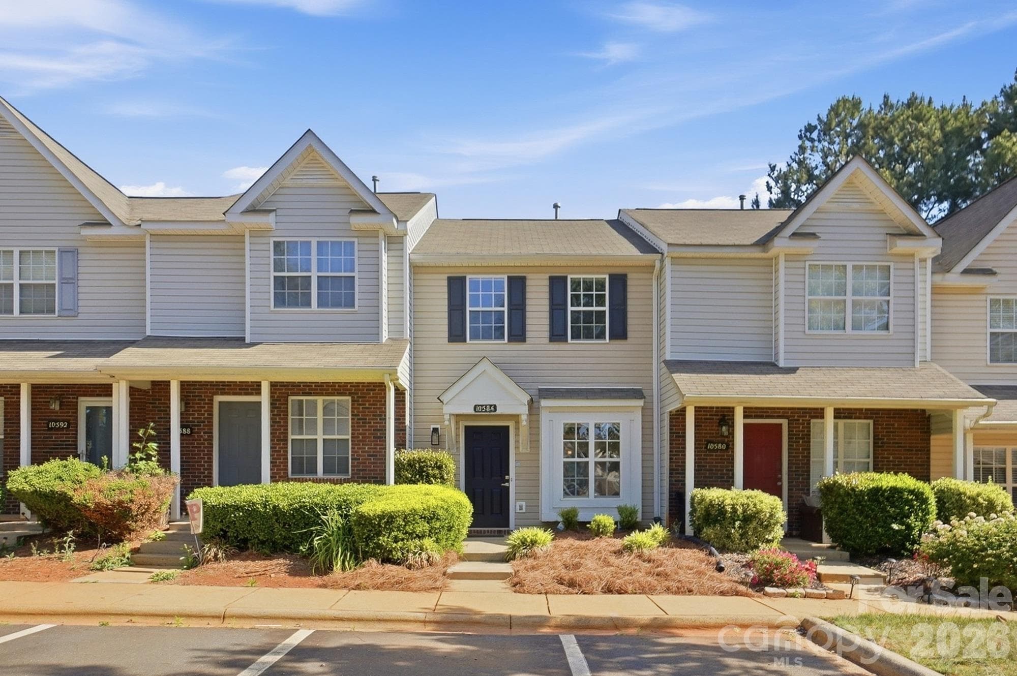 Townhouse row - 10584 English Setter Way, Charlotte