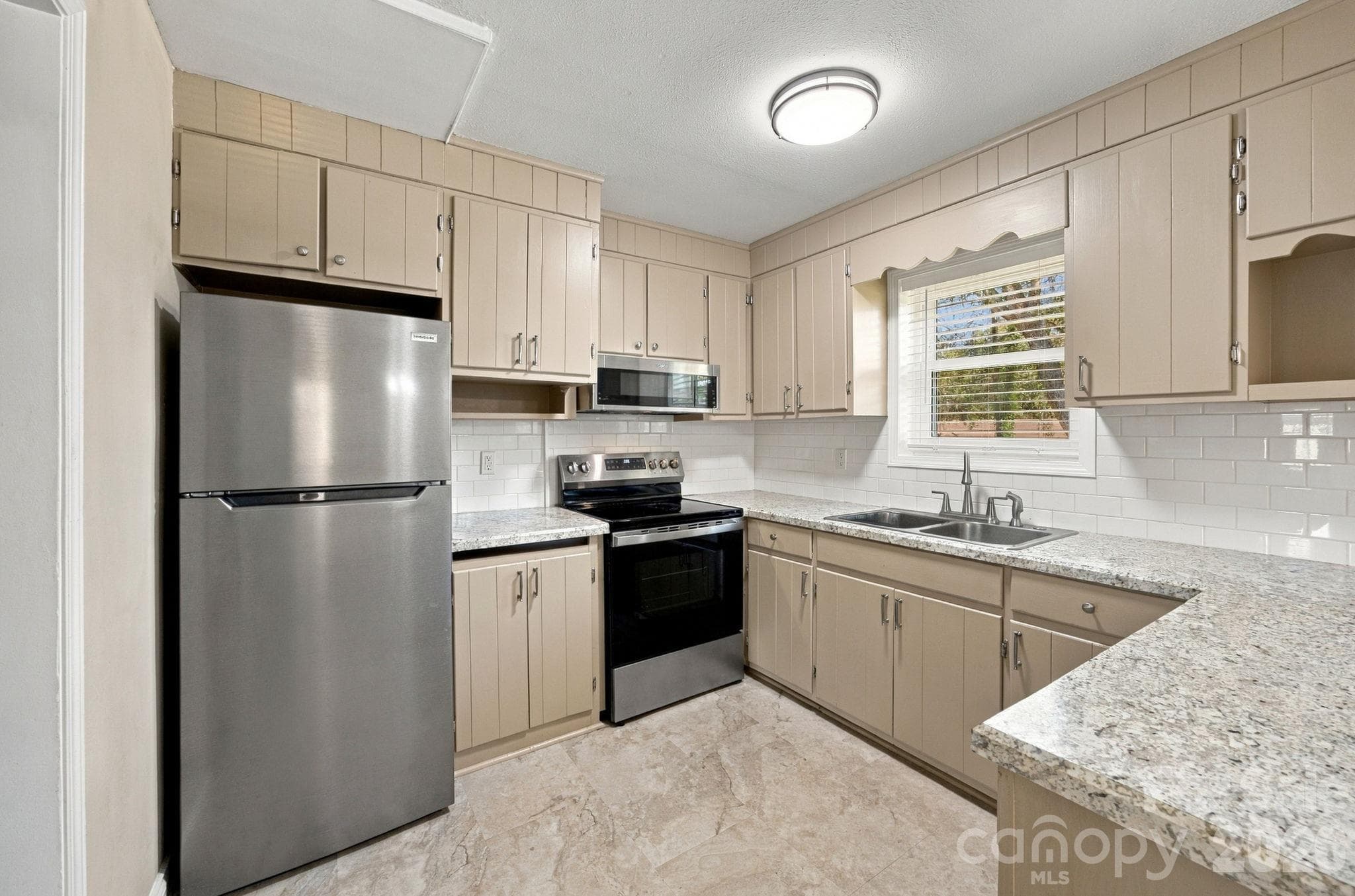 Single Family Residence at 321 Sheldon Street, Hudson, photo 8 of 25