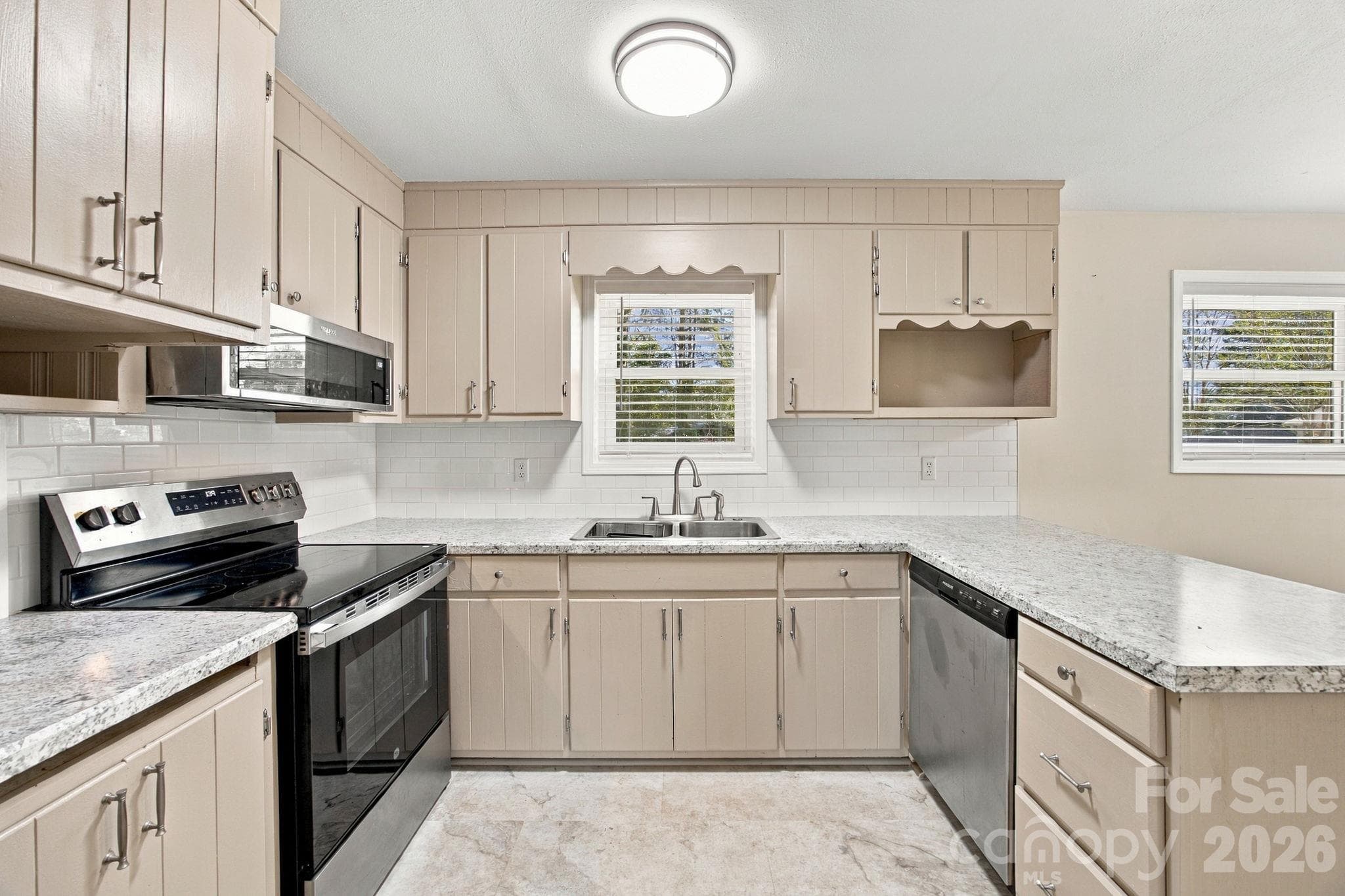 Single Family Residence at 321 Sheldon Street, Hudson, photo 10 of 25