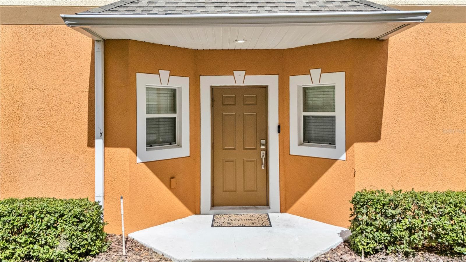 Townhouse at 4019 WINDING VINE DR, LAKELAND, photo 4 of 28
