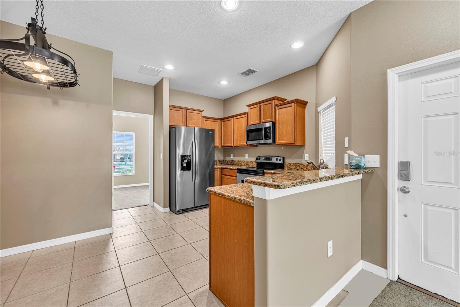 Townhouse at 4019 WINDING VINE DR, LAKELAND, photo 8 of 28