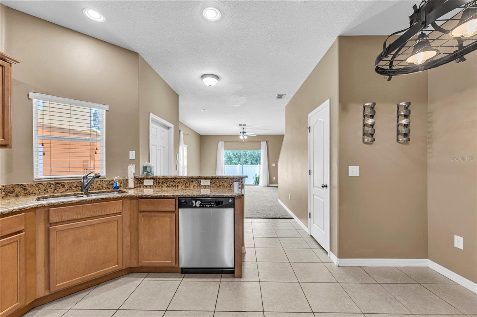 Townhouse at 4019 WINDING VINE DR, LAKELAND, photo 10 of 28