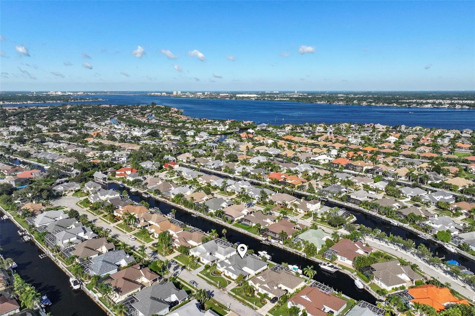 Just minutes to the Manatee River and Waterfront Dining - 4739 COMPASS DR, BRADENTON