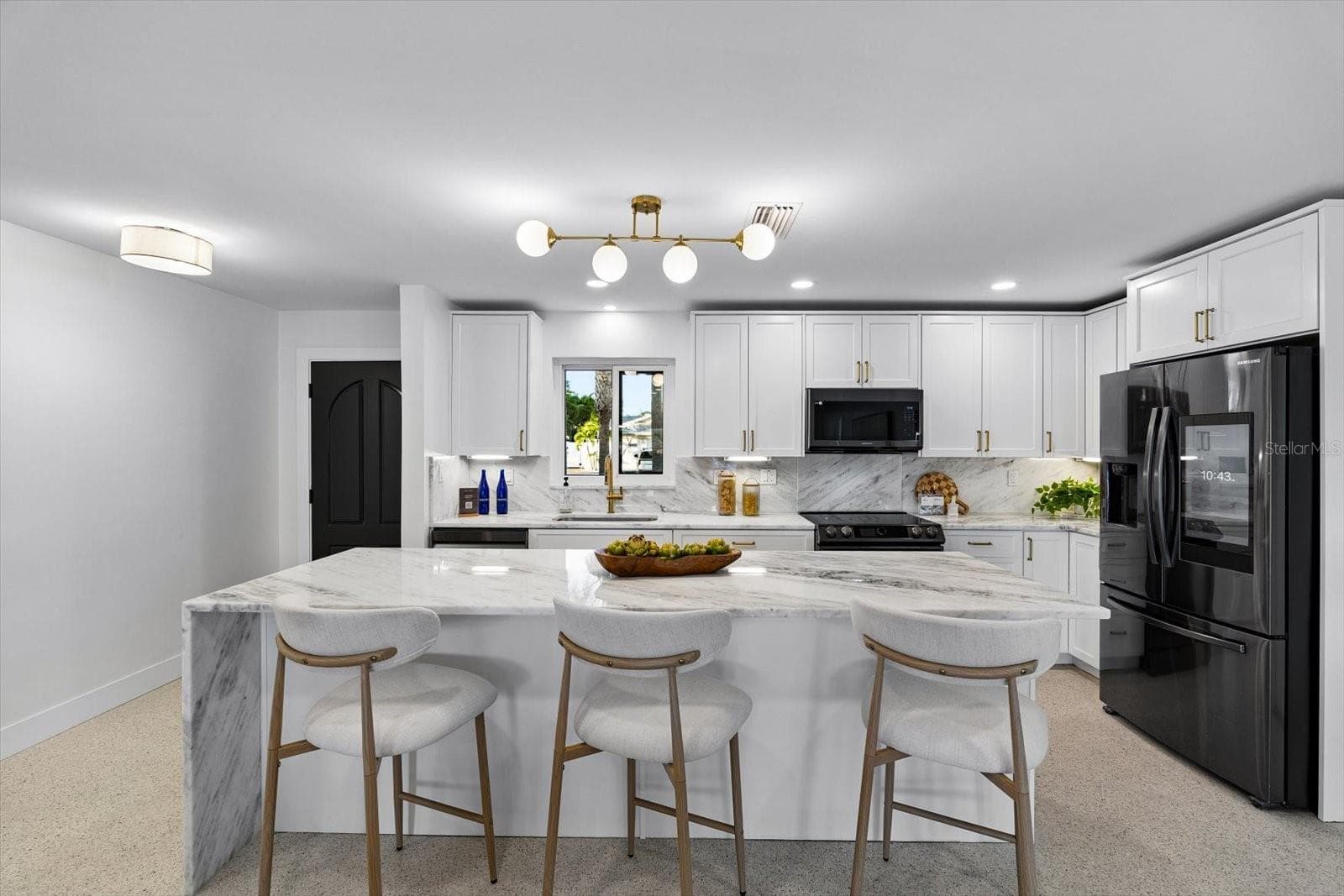 Single Family Residence at VINA-DEL-MAR SEC 3, ST PETE BEACH, photo 10 of 70