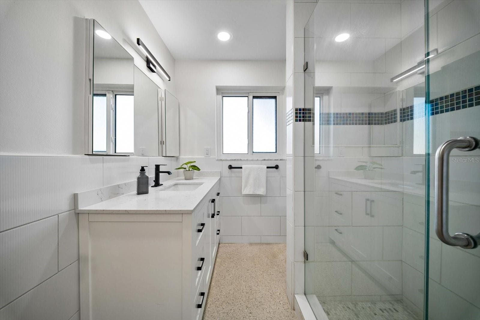 Single Family Residence at VINA-DEL-MAR SEC 3, ST PETE BEACH, photo 34 of 70