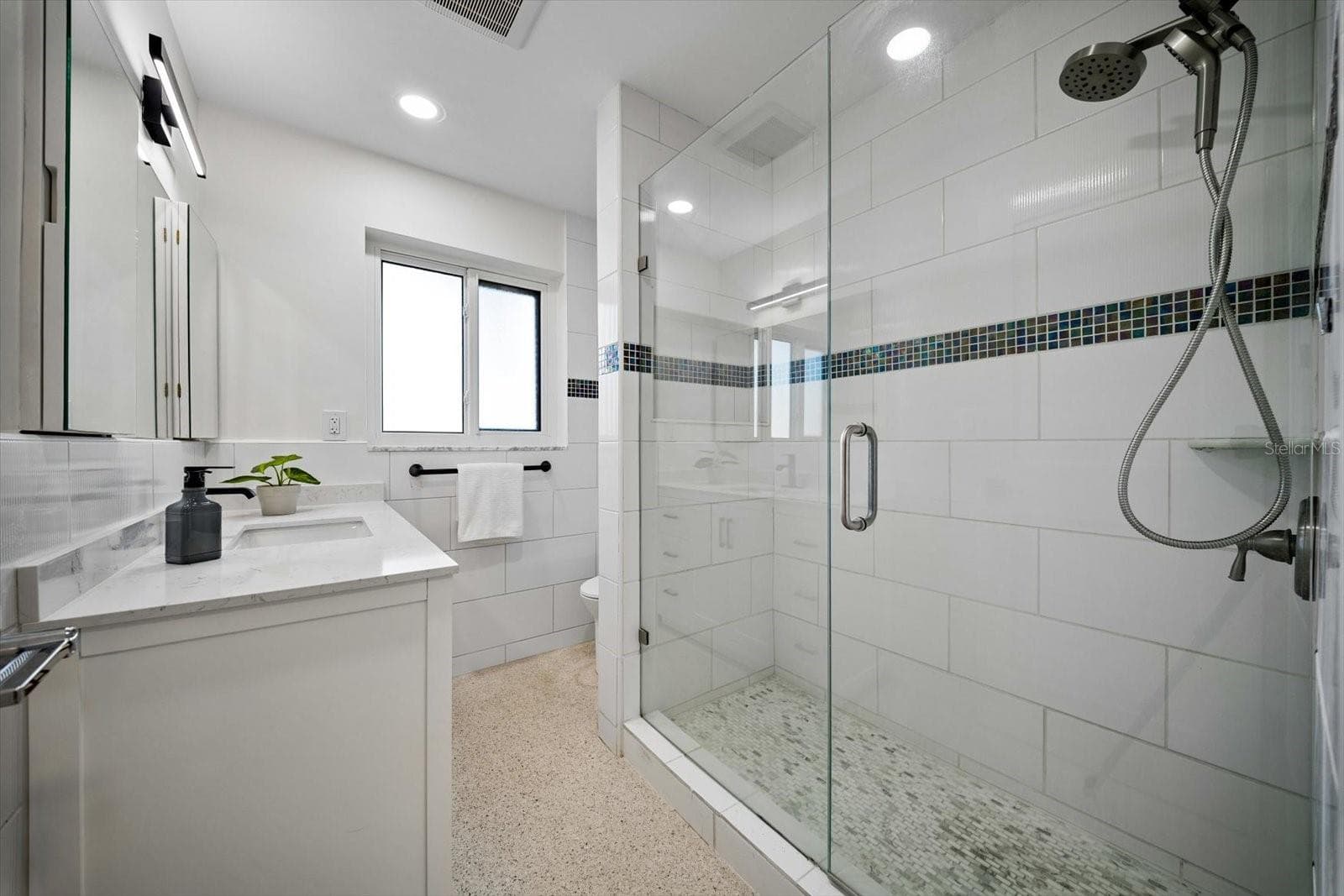 Single Family Residence at VINA-DEL-MAR SEC 3, ST PETE BEACH, photo 35 of 70