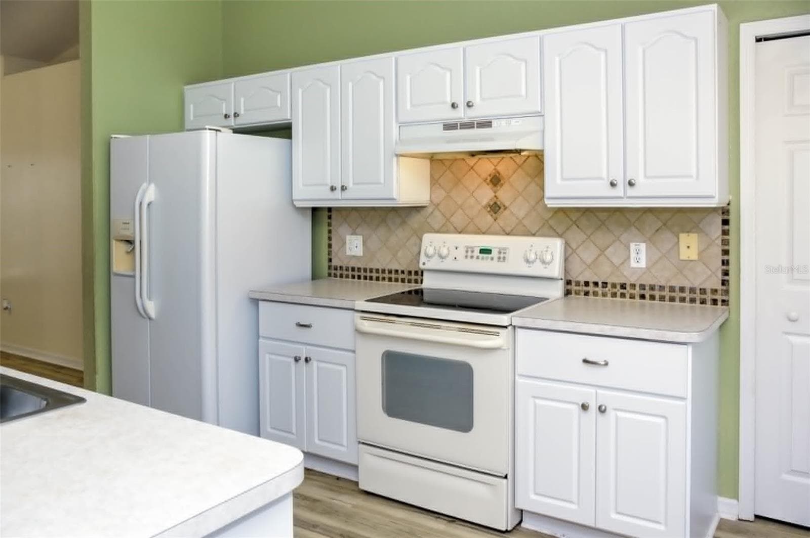Single Family Residence at 13 HEMLOCK CT, OCALA, photo 6 of 10
