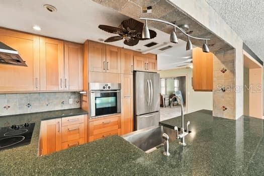 Duplex at 17 JEFF RD, LARGO, photo 12 of 54