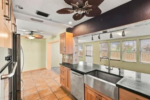 Duplex at 17 JEFF RD, LARGO, photo 14 of 54