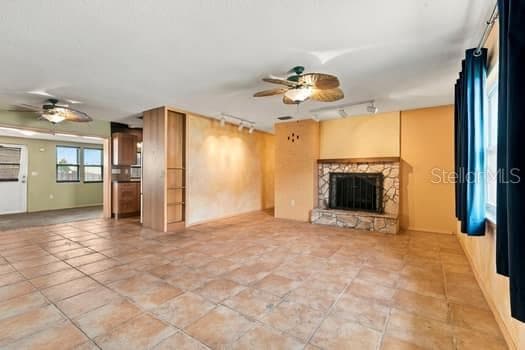 Duplex at 17 JEFF RD, LARGO, photo 47 of 54