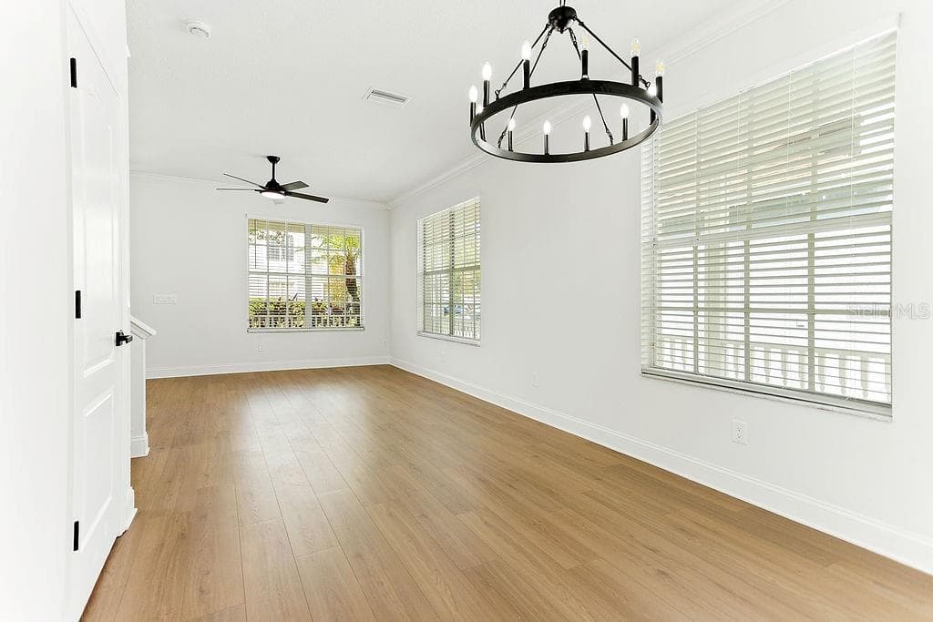 Single Family Residence at 8907 ASHFORD GABLES, TAMPA, photo 5 of 34