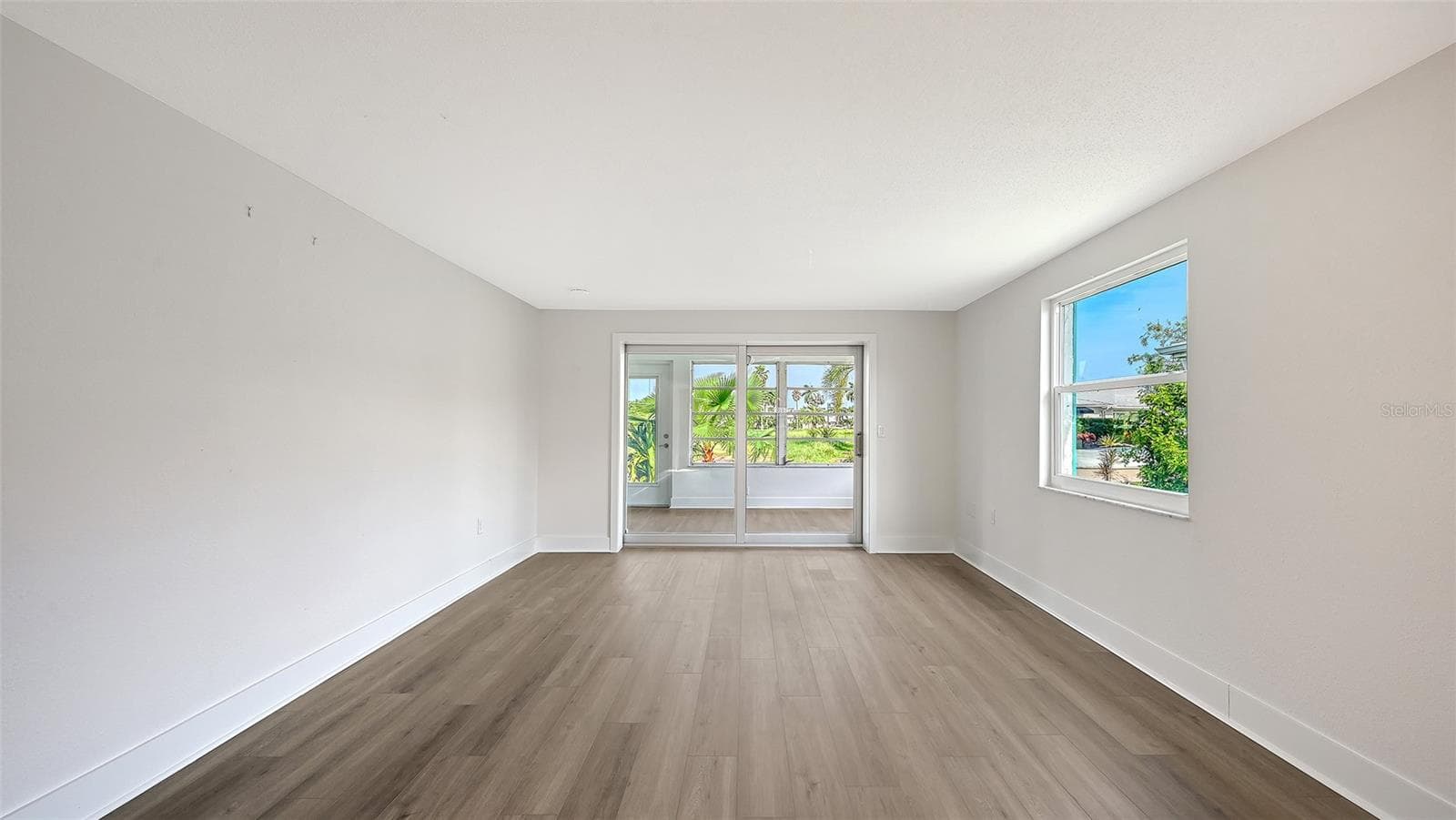 Living Room. - 693 SPANISH DR N #24, LONGBOAT KEY