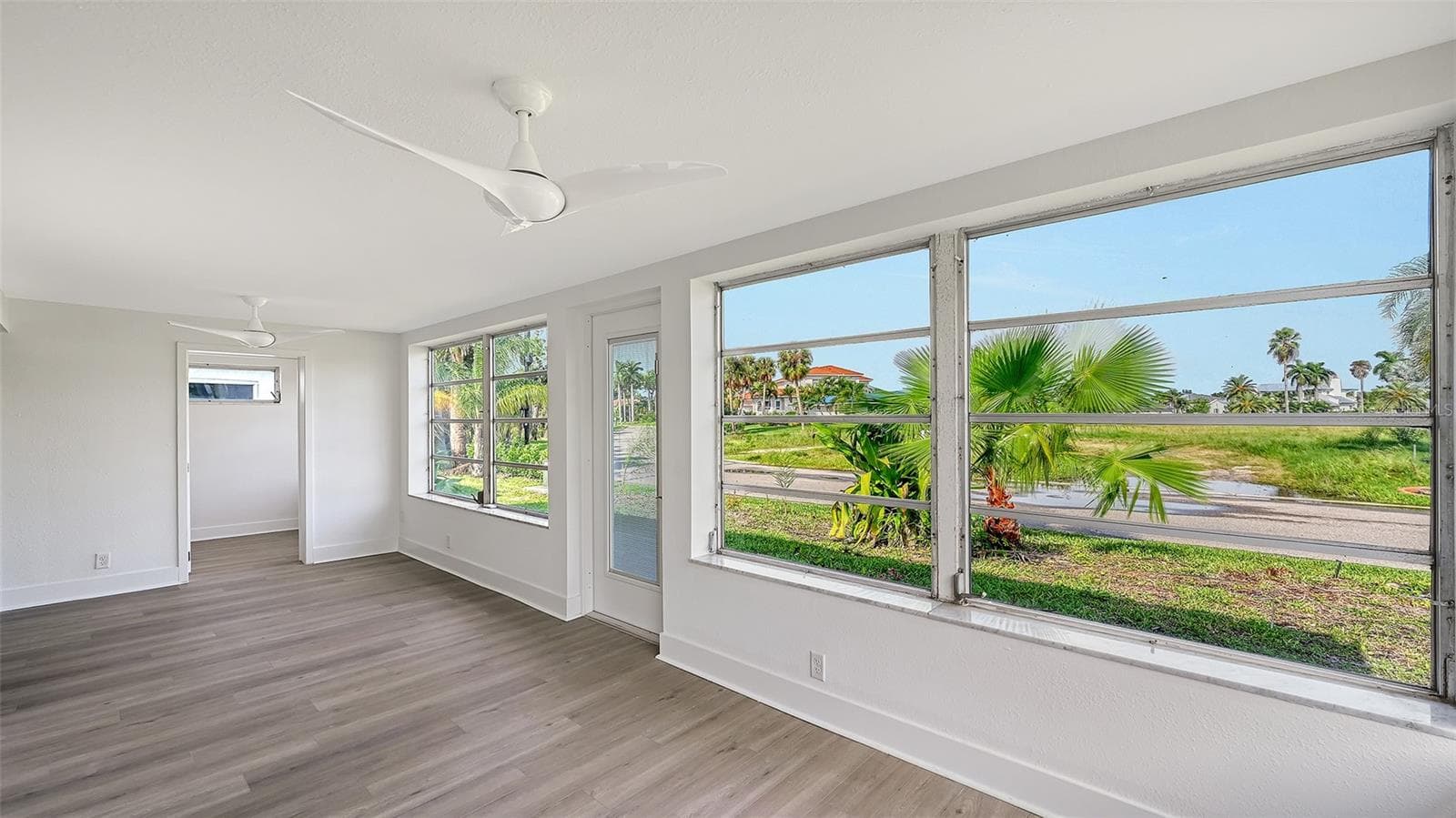 Lanai with inside utility room on the left. - 693 SPANISH DR N #24, LONGBOAT KEY