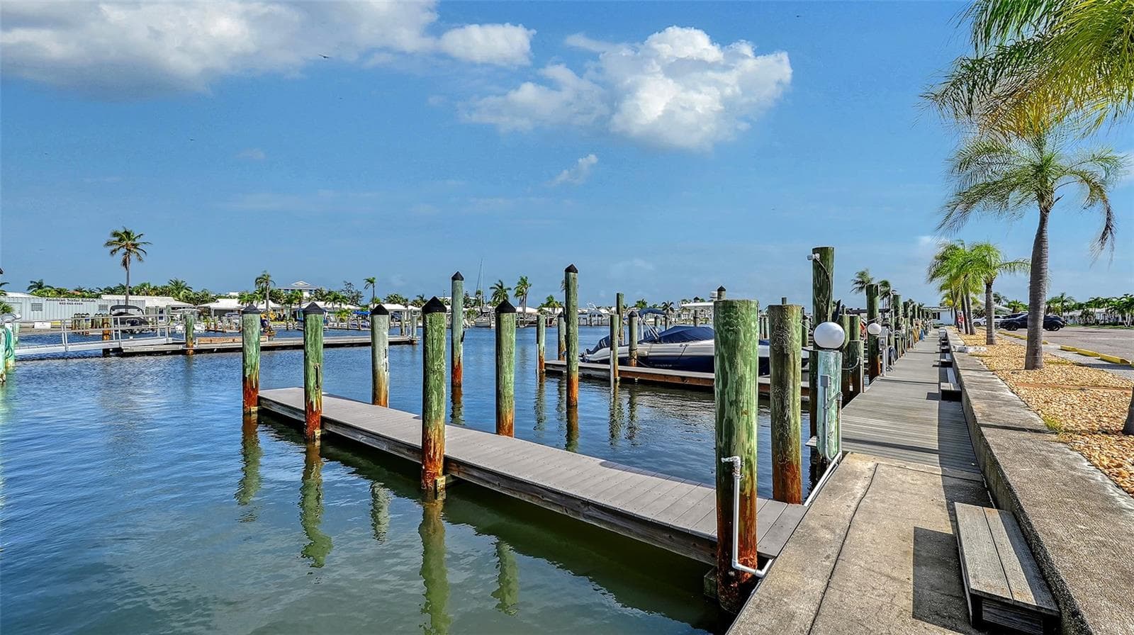 Boat slips/docks. - 693 SPANISH DR N #24, LONGBOAT KEY