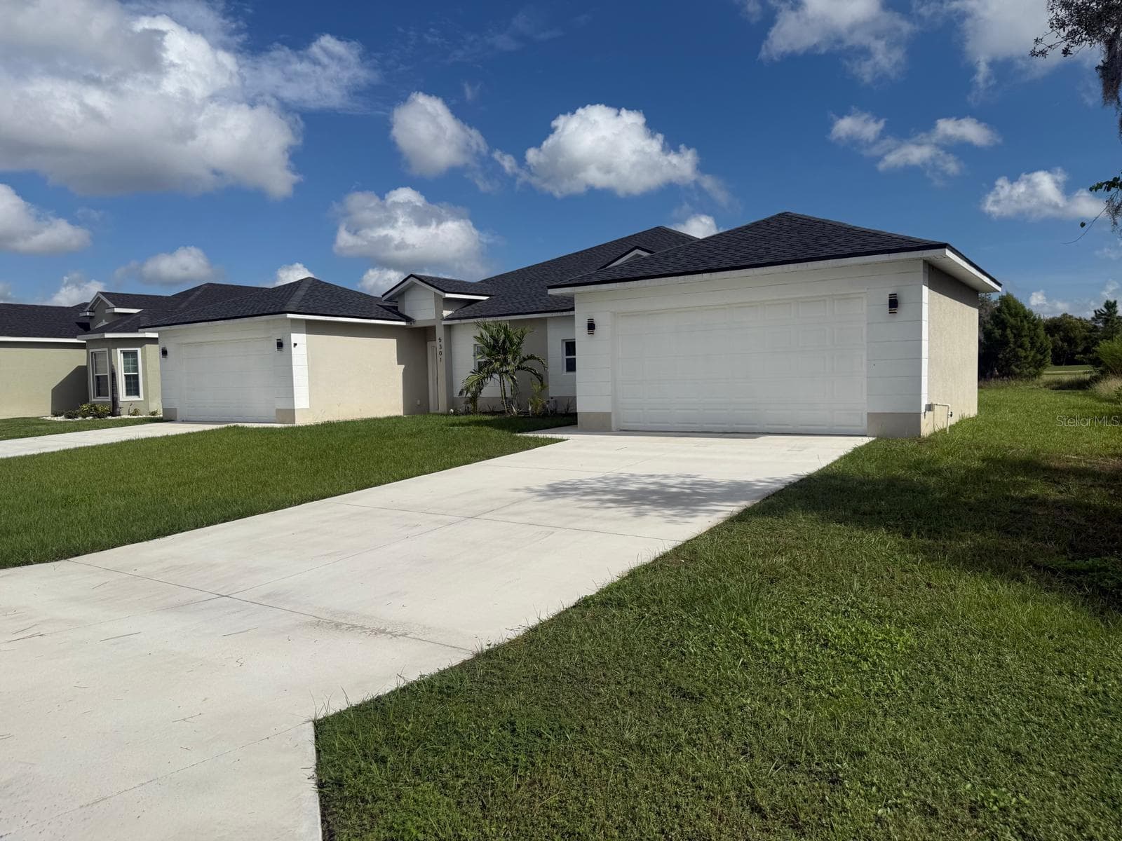Duplex at 5301 - 5303 PEBBLE BEACH DR, SEBRING, photo 2 of 25