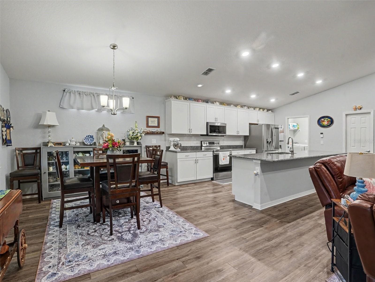 Single Family Residence at 1984 HARVEST LANDING CIR, LAKELAND, photo 8 of 31