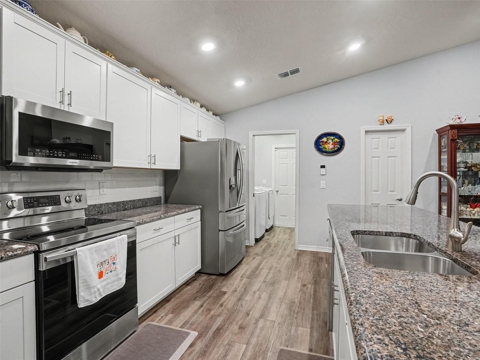 Single Family Residence at 1984 HARVEST LANDING CIR, LAKELAND, photo 10 of 31
