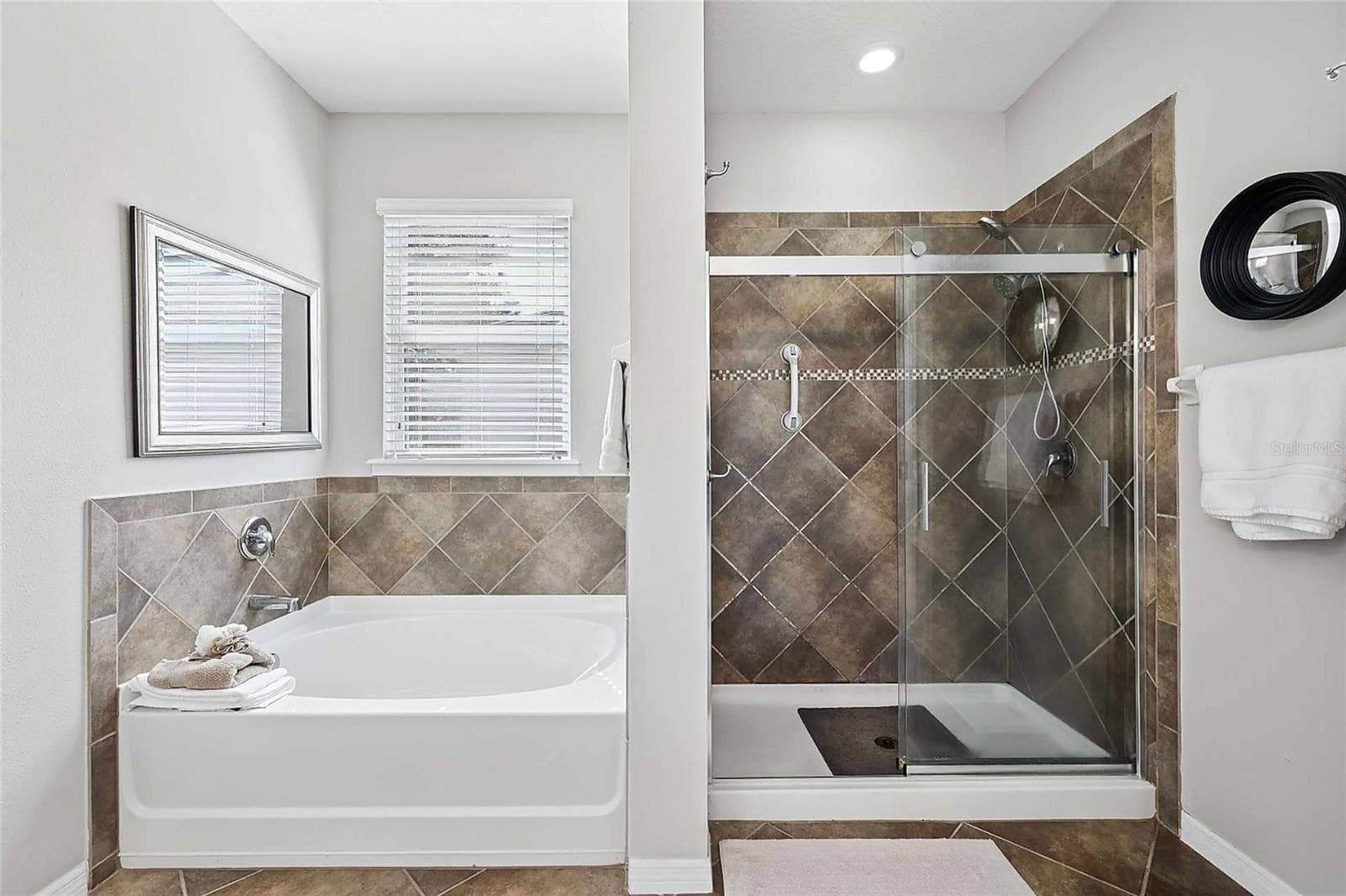 Single Family Residence at 11030 PARADISE POINT WAY, NEW PORT RICHEY, photo 23 of 55