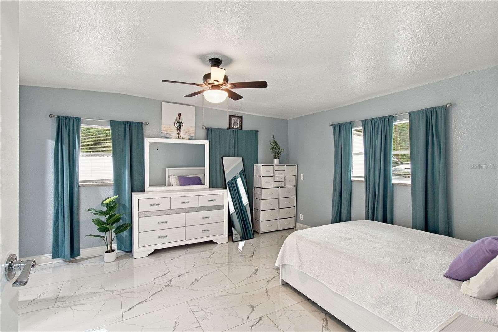Single Family Residence at 305 LIME TREE RD, TAMPA, photo 13 of 46