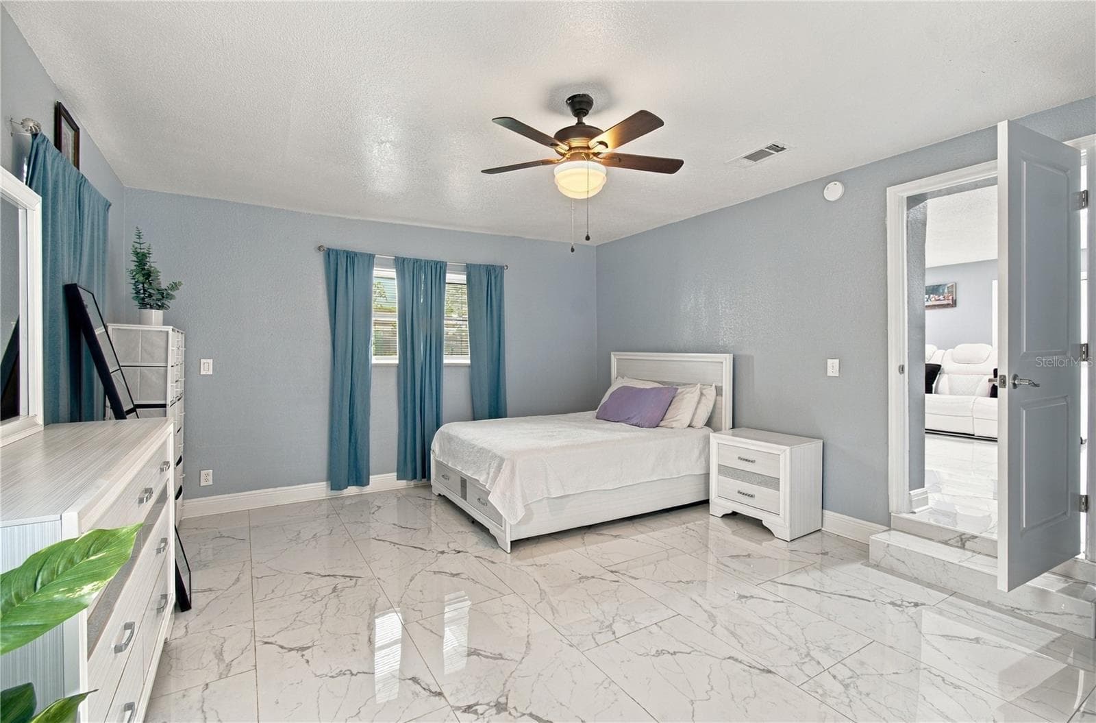 Single Family Residence at 305 LIME TREE RD, TAMPA, photo 20 of 46