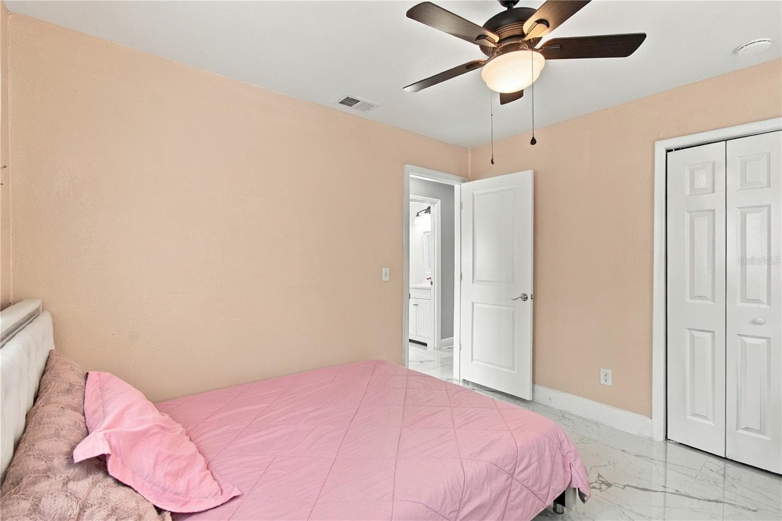 Single Family Residence at 305 LIME TREE RD, TAMPA, photo 21 of 46