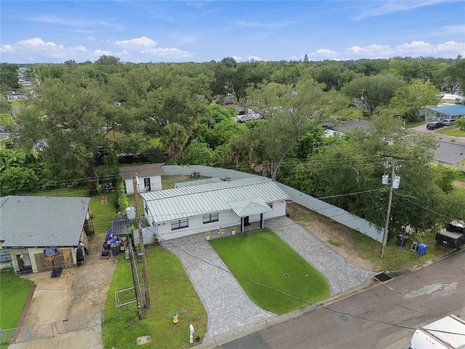 Single Family Residence at 305 LIME TREE RD, TAMPA, photo 28 of 46