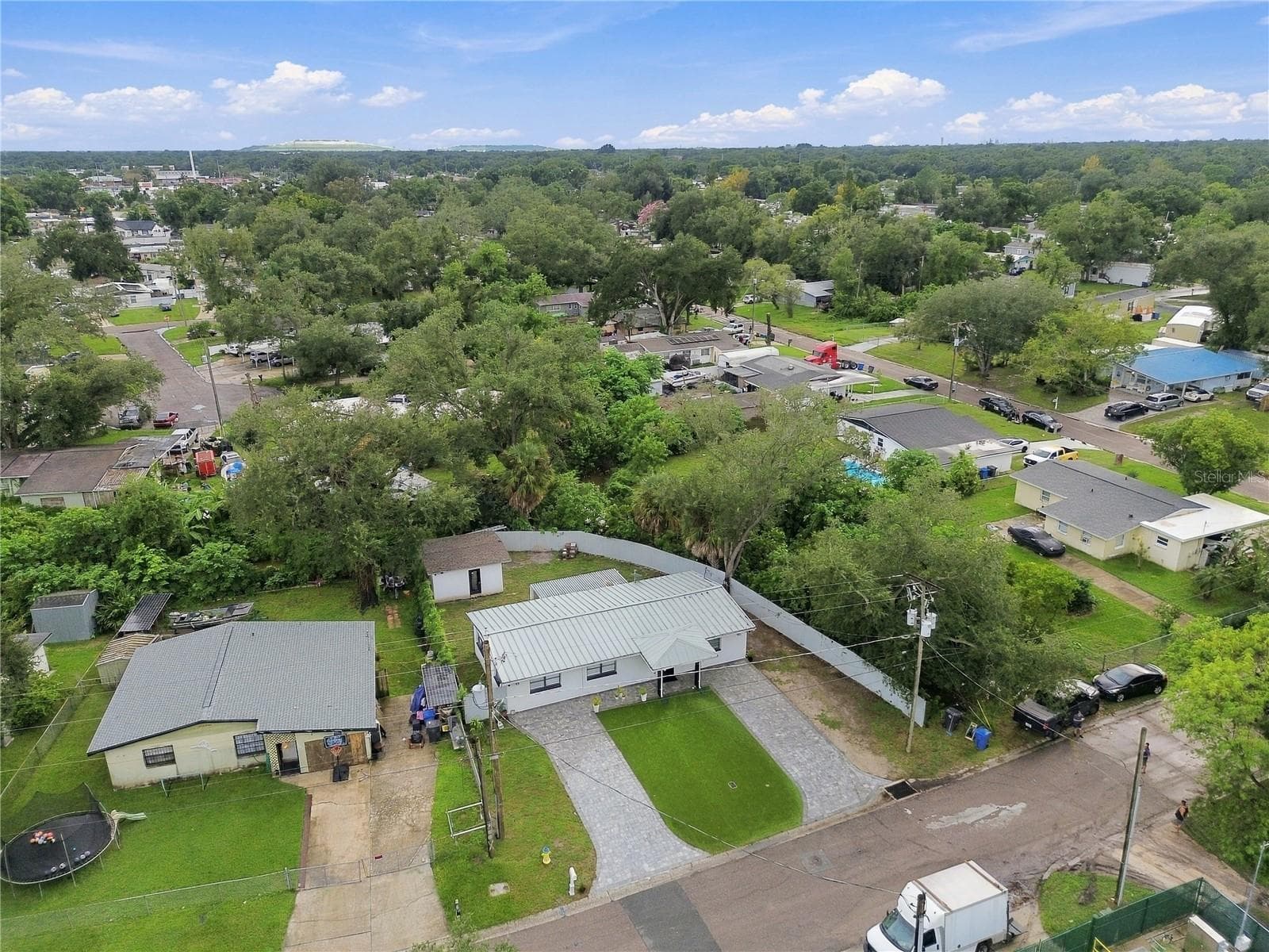 Single Family Residence at 305 LIME TREE RD, TAMPA, photo 33 of 46