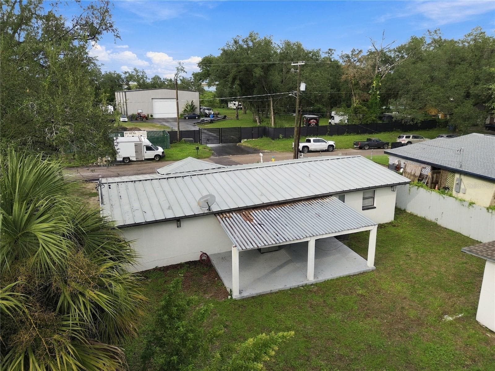Single Family Residence at 305 LIME TREE RD, TAMPA, photo 41 of 46